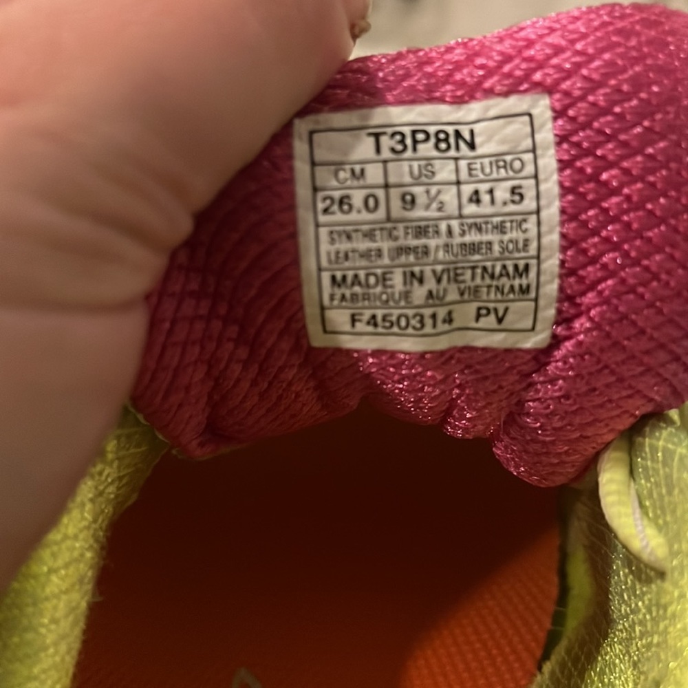 ASICS - Picture 4 of 4
